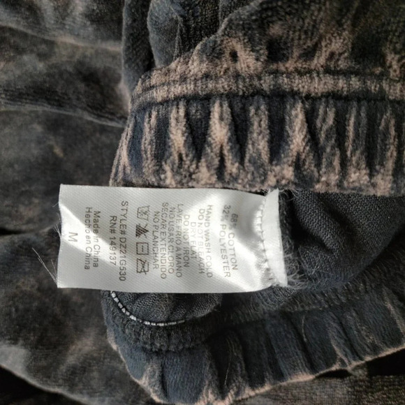 Fashion Nova Double Zero Velour Crop Hoodie - Picture 6 of 6